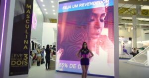 painel de led p10 no estande da corpobelo