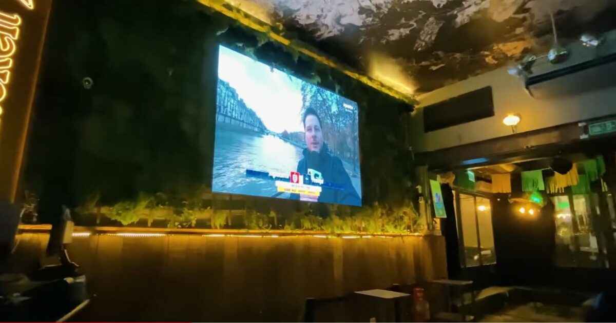 Telão de LED Indoor no Bar Aurora