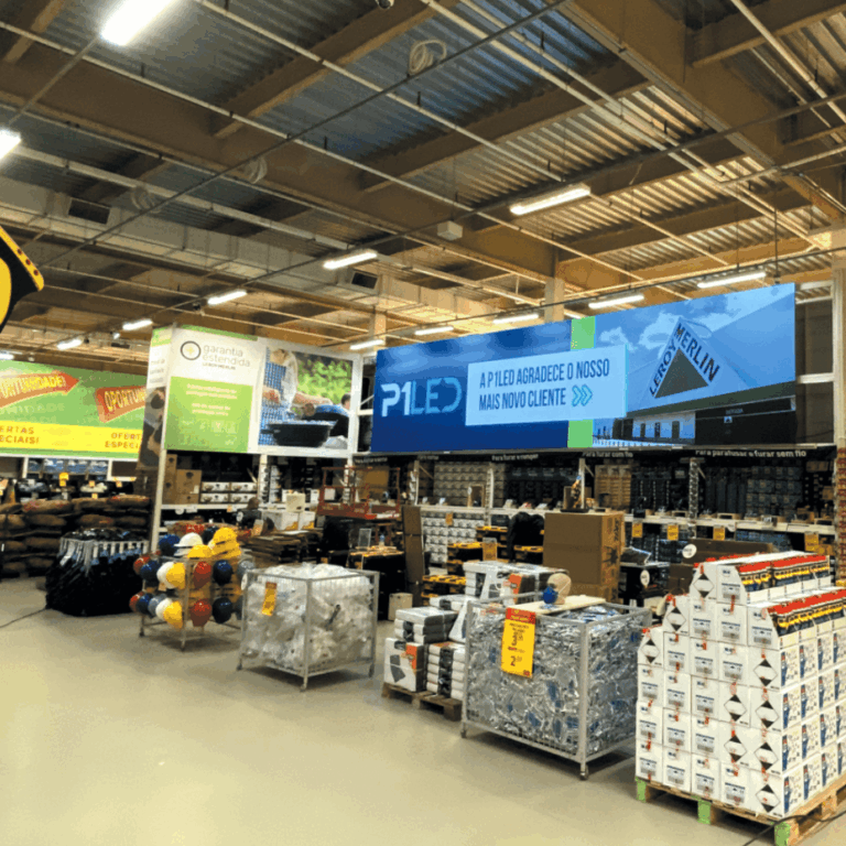 Painel de LED Indoor na Leroy Merlin